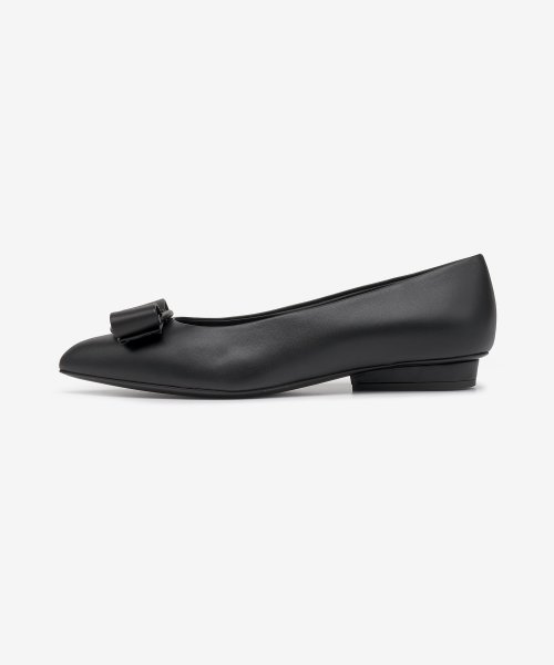 Salvatore ferragamo sale flats