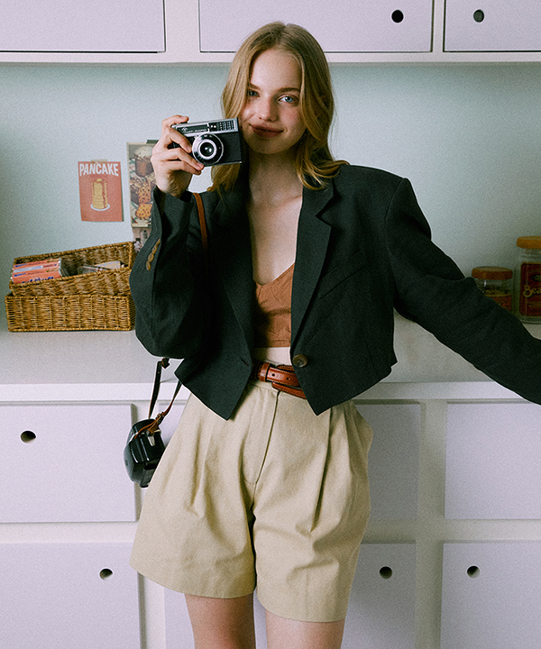 One Button Crop Linen jacket Black