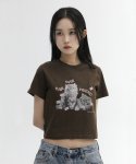 수이봄(SUIBOM) 퍼 에버 프렌드 크롭 티셔츠 - 브라운