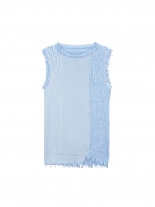 DAMAGE SLEEVELESS KNIT TOP IN SKY