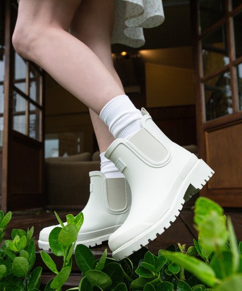 Chelsea boot hot sale rain boot