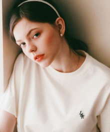 L&R Patch Point Short-Sleeved T-Shirt Cream