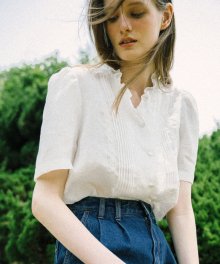 linen pin-tuck blouse (white)