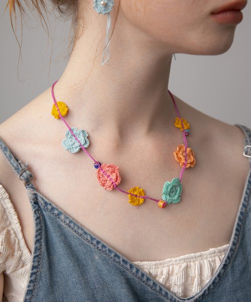 Merrymotive - Color flower knit necklace ★Blackpink 着用★ 메리모티브(MERRYMOTIVE) Bohemian knit flower necklace
