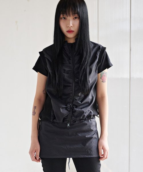 TS NYLON SHIRRING жилет (чёрный)