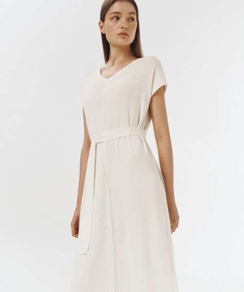 마리끌레르(MARIE CLAIRE) 썸머 리브 롱 니트 원피스(MODBKO09M6) - 89,000 | 무신사