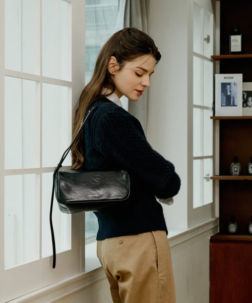Сумка на плечо и кроссбоди Claire Medium Black AP15-2315-BK