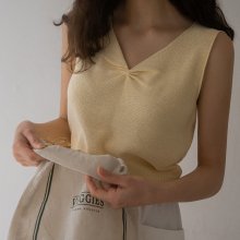 Shirring V sleeveless knit