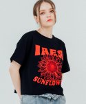 아이얼(IAER) 와이드 크롭 선플라워 반소매 티셔츠-블랙