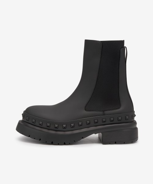 Studded black chelsea store boots