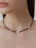 리엔느와르(leeENoir) Black Beads Pearl Necklace