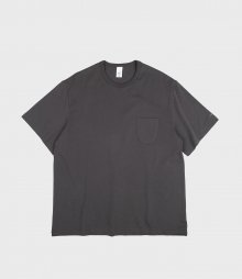 half pocket tee / charcoal