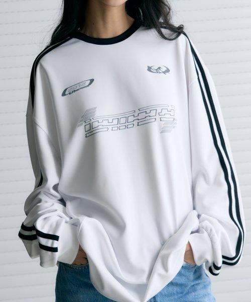 White long sleeve store football shirt