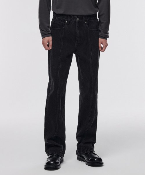 Прямые джинсы с панелями и разрезом сзади [Washed Black]