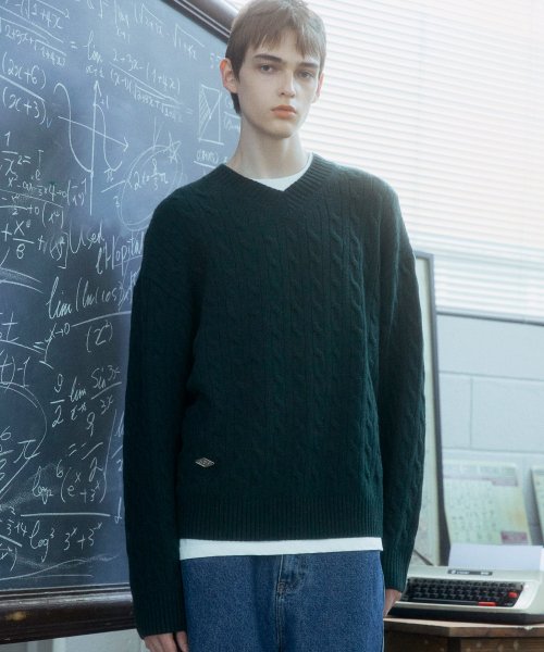 Cable V-neck Wool Sweater_Forest Green
