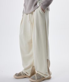 KNIT MIXED TWO TUCK WIDE SWEAT PANTS - IVORY