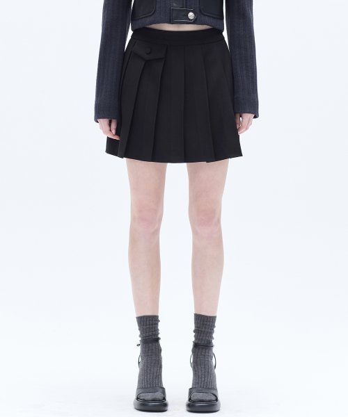 해바이해킴(HAE BY HAEKIM) FLAP PLEATED MINI SKIRT_BLACK 해바이해킴(HAE BY HAEKIM) FLAP PLEATED MINI SKIRT_BLACK