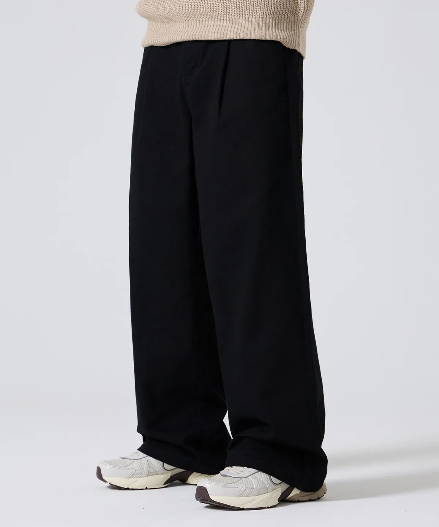 ONE-TUCK WIDE TWILL COTTON BANDING PANTS [BLACK]