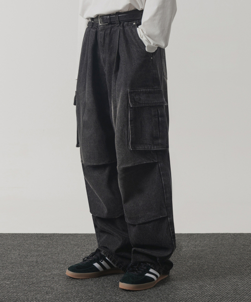 MUSINSA | DIMITRI BLACK One tuck parachute cargo denim pants_black