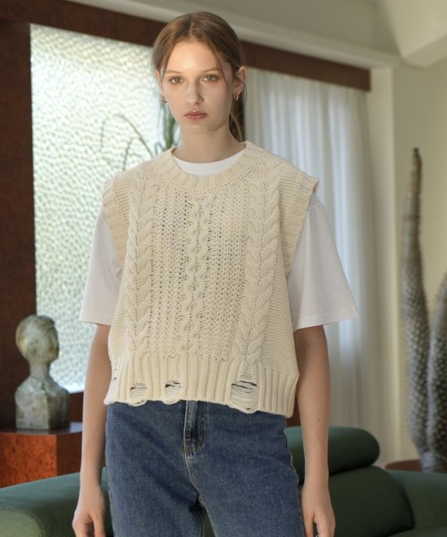 MUSINSA | VLETI Wool Cable Damage Knit Vest (Ivory)