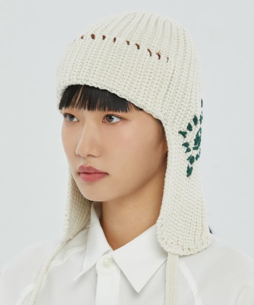 Musinsa Romantic Crown Hand Stitched Knit Trooper Hat Oatmeal