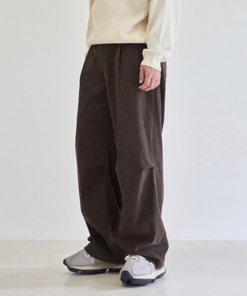 MUSINSA | DRAWFIT Corduroy Wide Tuck Pants [BROWN]