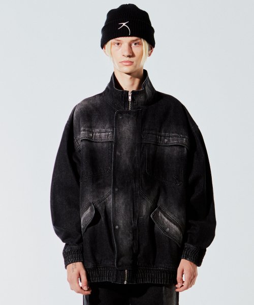 Объемная джинсовка Black