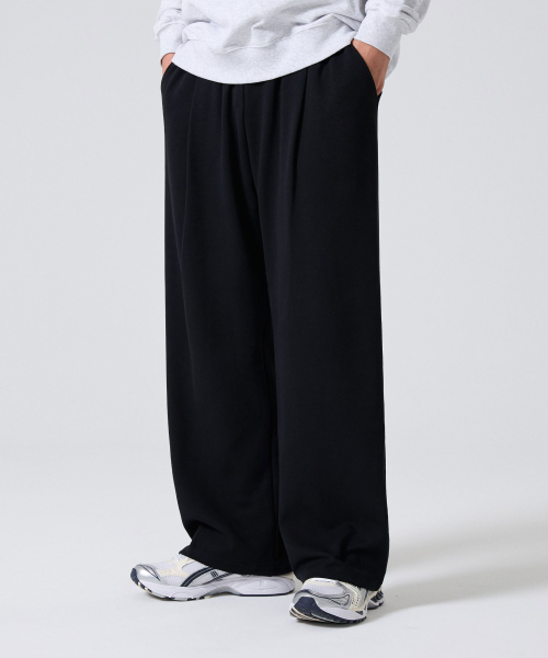 Shop Pants at MUSINSA