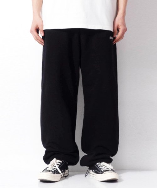 Black sweatpants discount with white strings