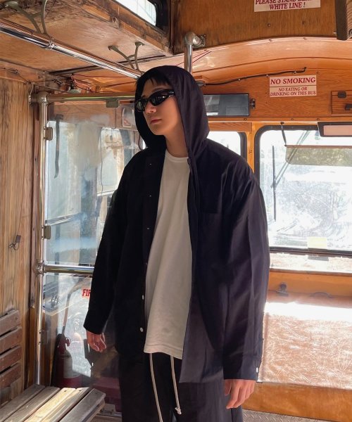 Black store hooded shirt