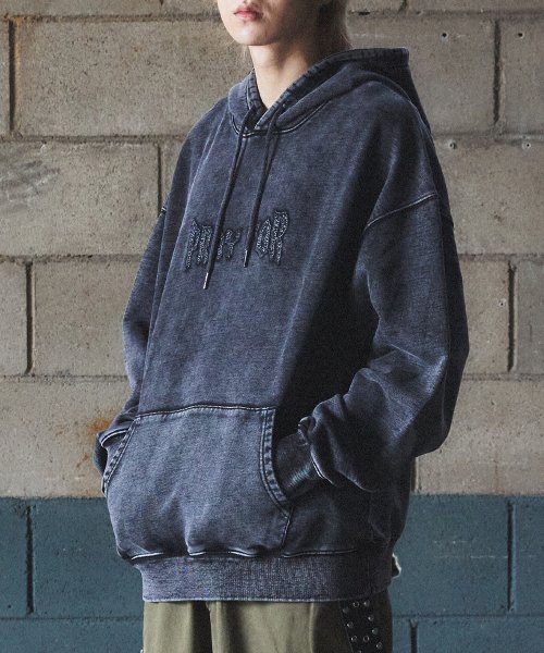 PRAY FOR HOOD PULLOVER (чёрное)