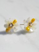 조에나(ZOENA) Baby Yellow Flower Earrings