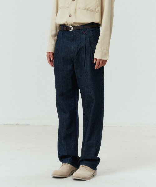 MUSINSA | FOTTNERS Two Tuck Straight Indigo Jeans