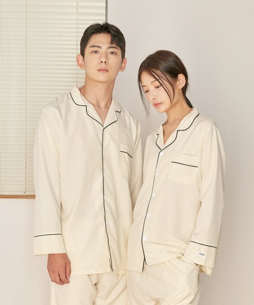 MUSINSA DOSSY Silk Fit Essential Solid Couple Collar Pajamas Set