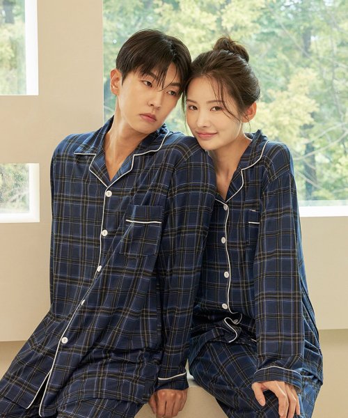 MUSINSA DOSSY Sofkin Tartan Check Couple Collar Pajamas Set