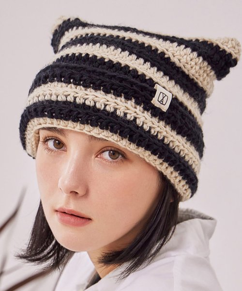 MUSINSA VARZAR Square Label Striped Crochet Beanie Black