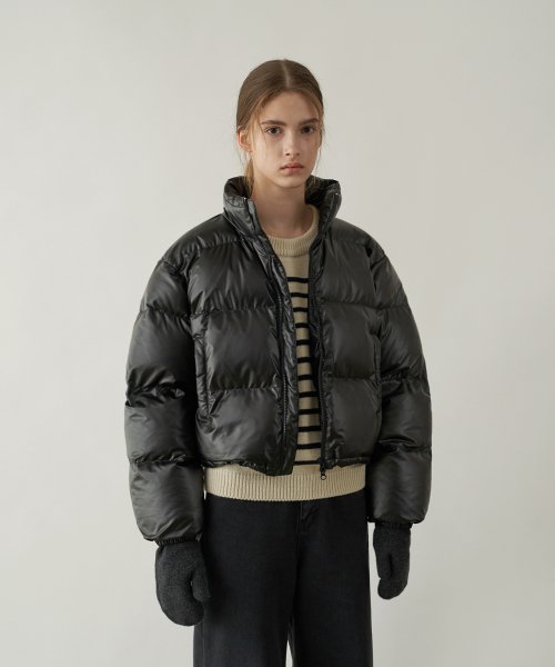 Black store cropped puffer