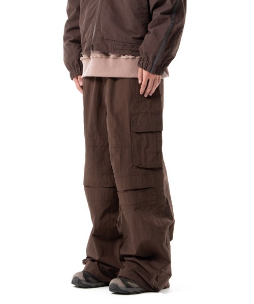 Stretched Knee Slit Cargo брюки (Brown)