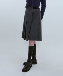 Pleated Wrap Shorts_CHARCOAL
