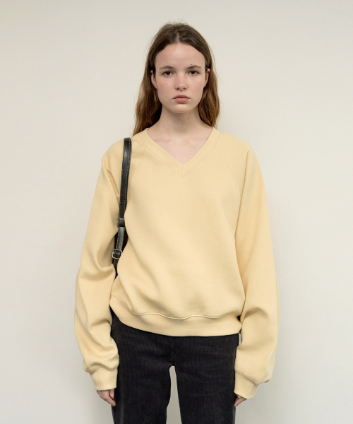 Rounded cotton V-neck sweatshirts