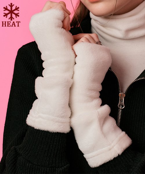 MUSINSA | KOLEAT [Fur ver.] Fleece knit hand warmer (WHITE) Fall
