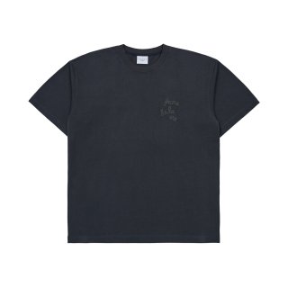 아크메드라비(ACME DE LA VIE) EMBOSSING SCRIPT LOGO SHORT SLEEVE T-SHIRT CHARCOAL 상품 이미지