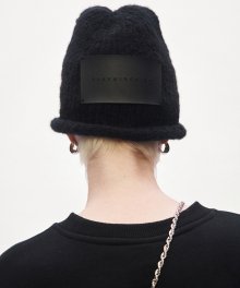 Rolled-up Leather Patch Beanie [ Black ]
