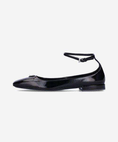 Black patent leather store ballerina flats