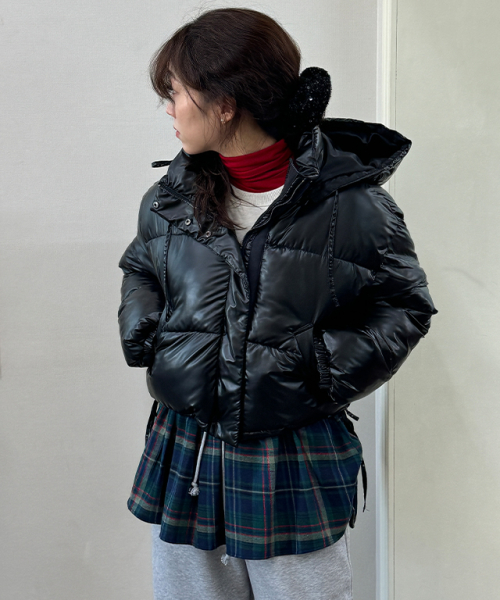 론론(RONRON) STRING HOODIE SHORT ECO PADDING GLOSSY BLACK