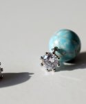 조에나(ZOENA) Cubic gemstone mini earrings