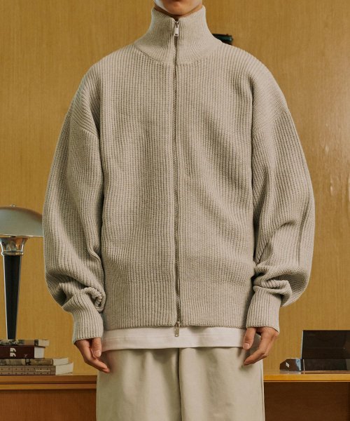 RESORT PULL ZIP UP (LIGHT GREY)