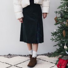 PLEATS POINT SKIRT_DARK GREEN