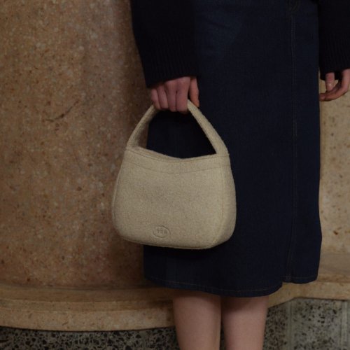 로서울(ROH SEOUL) Curly tote bag Boucle Beige - 사이즈 & 후기 | 무신사