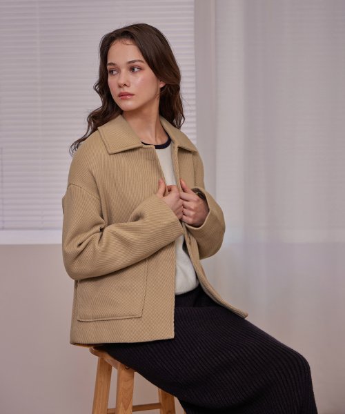 Короткий шерстяной жакет на пуговицах Beige